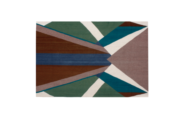 Decorative Accessories for Hotels & Bespoke Hotel Rugs