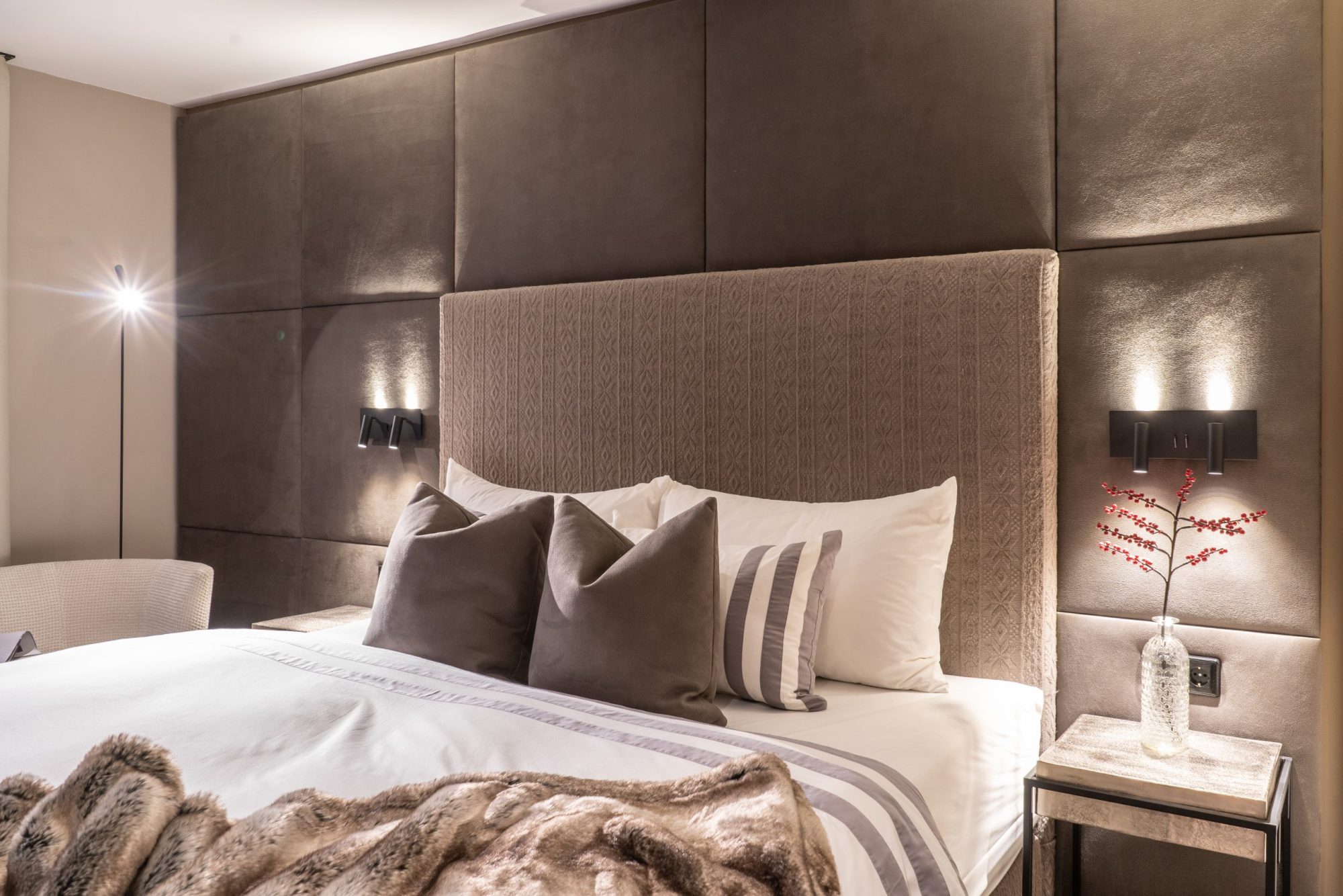 Lights.co.uk has built a high-end lighting concept for the luxury boutique hotel &#8220;Das Kohlmayr&#8221;