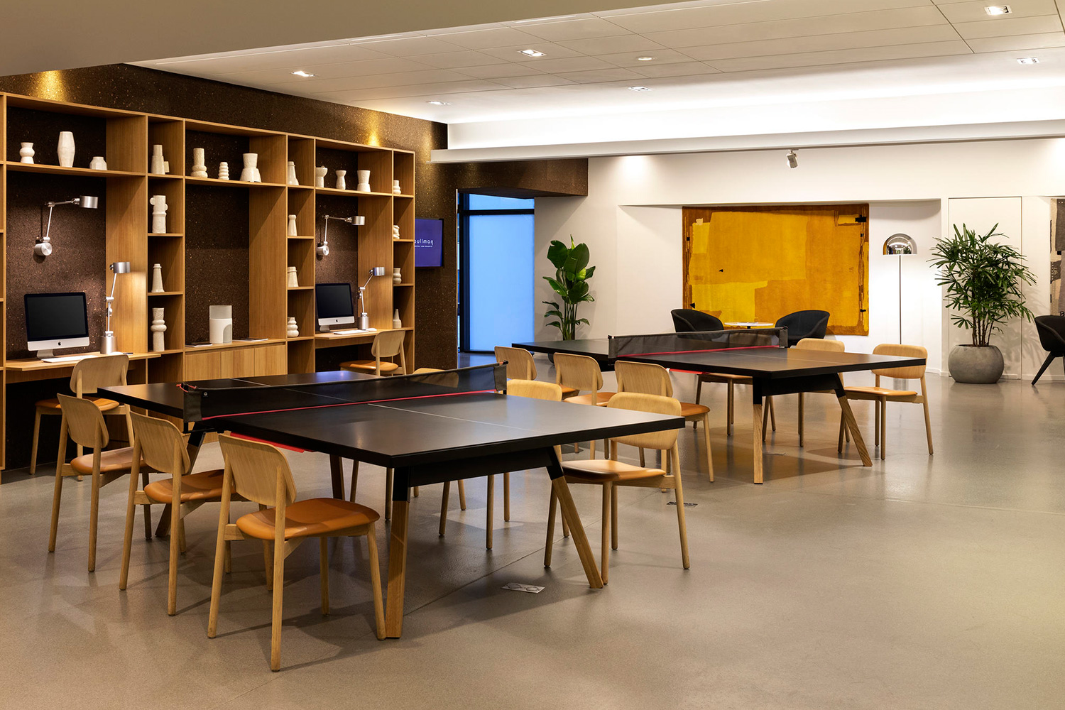Luxury Hotel Game Tables and Furniture for Indoors and Outdoors