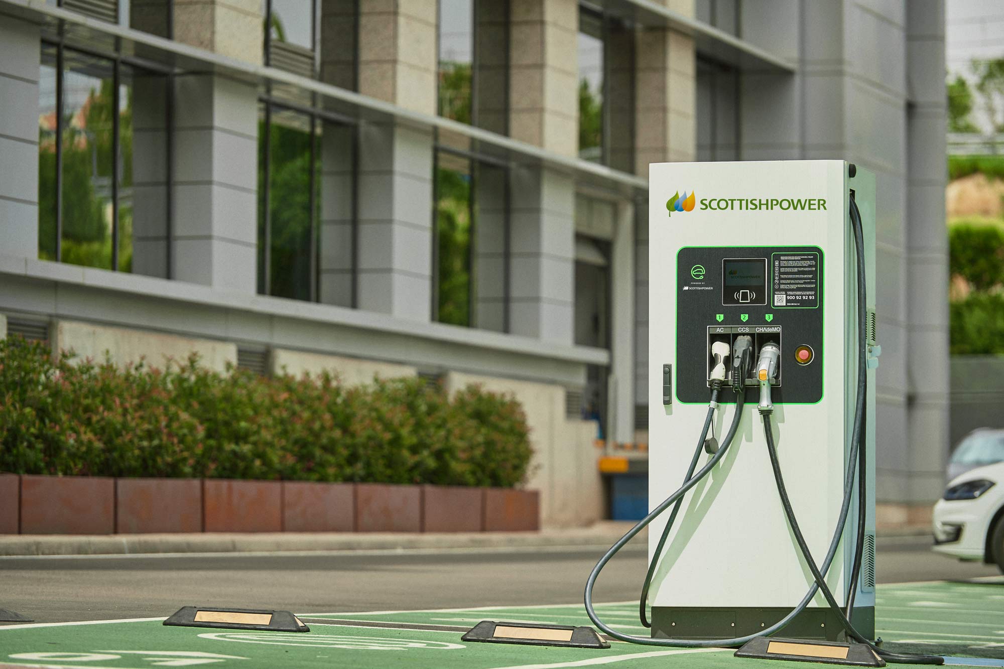 Smart EV Charging Solutions / Hotel Electric Vehicle Chargers / Hotel EV Charge Points